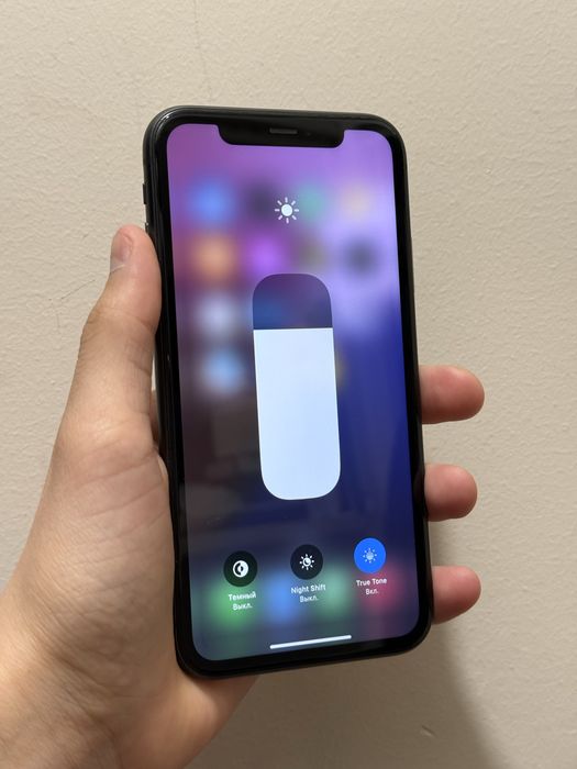 Iphone 11 в хорошем состояние