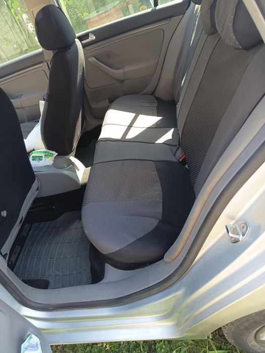Vând autoturism Volkswagen Golf 5 Variant, 1,9 cod motor BLS, an 2008
