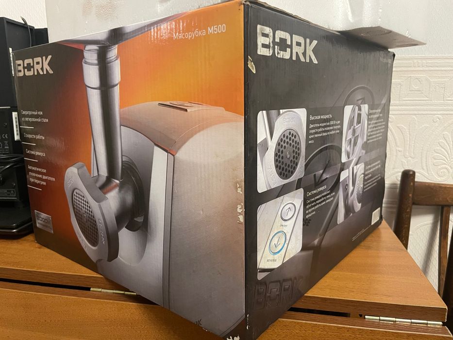 Мясорубка BORK M500