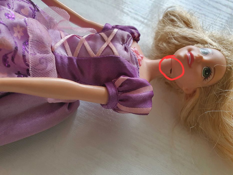 Papusa barbie Rapunzel Mattel Disney Tangled Sing care lumineaza