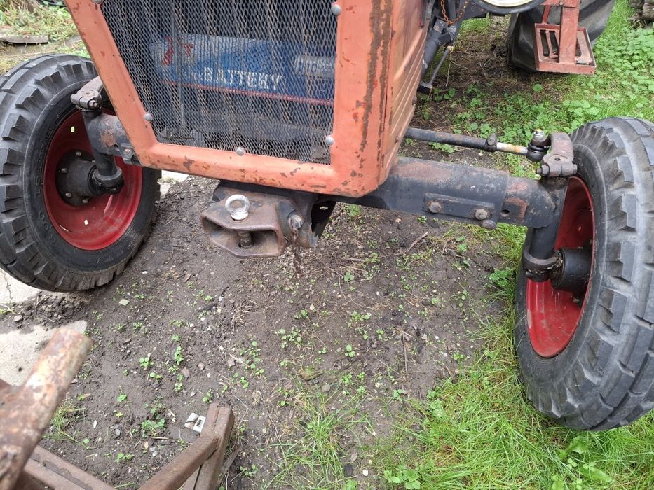 Tractor utb 445 cu cabina