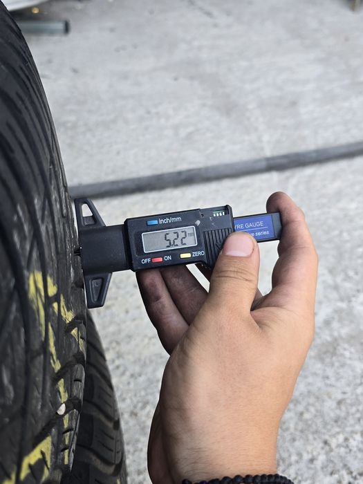 4 Броя 205/55/17 Kleber 2x6,5mm 2x5,2mm