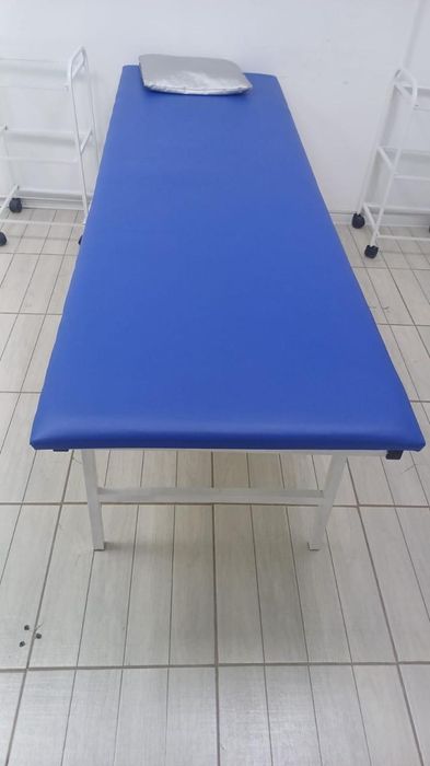 Продаю кушетку медицинский