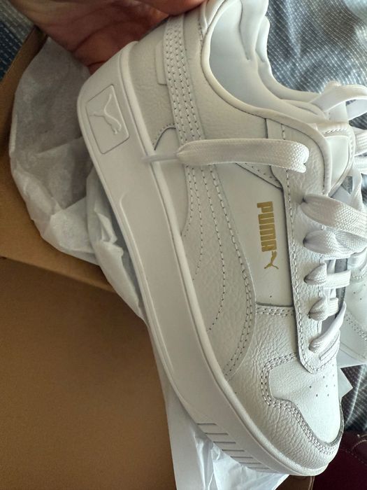 Бели кецове Puma