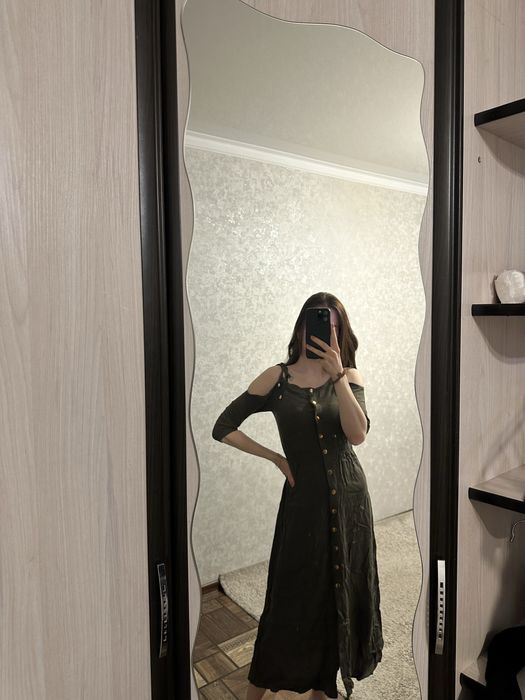 Продам женские платья