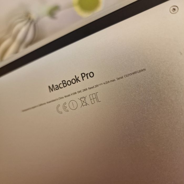 MacBook Pro 15 Retina i7 16GB RAM stare ca nou