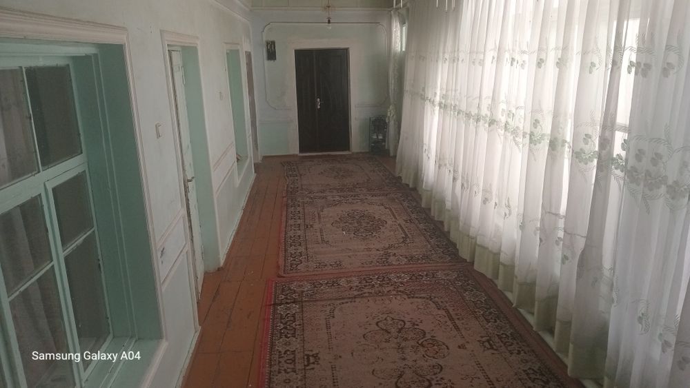 СРОЧНА Келесда 6 сотих уй сотилади, уйда подвол, мавжуд, пишган гиштан