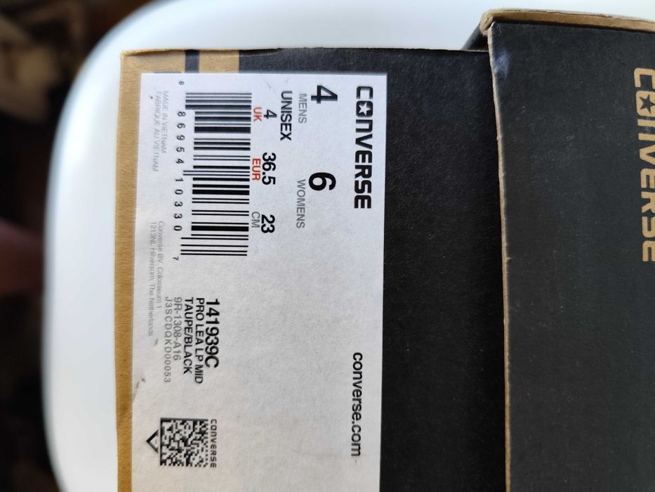 Оригинални Converse размер 36.5 (купувани от Амазон)нови!НАМАЛЕНИЕ-60!