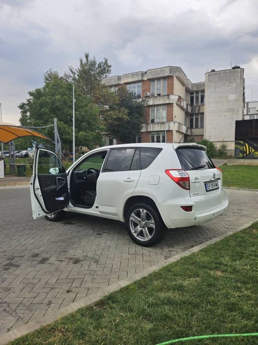 Toyota   Rav.  4