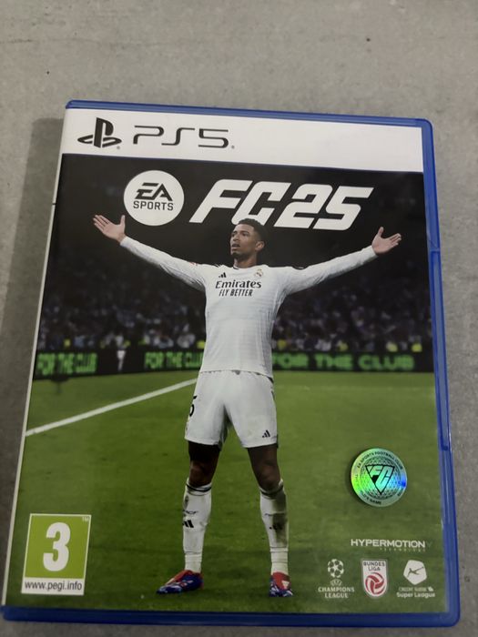 Vând jocuri PS5 ( FC24 , FC25 si WWE 2k24)