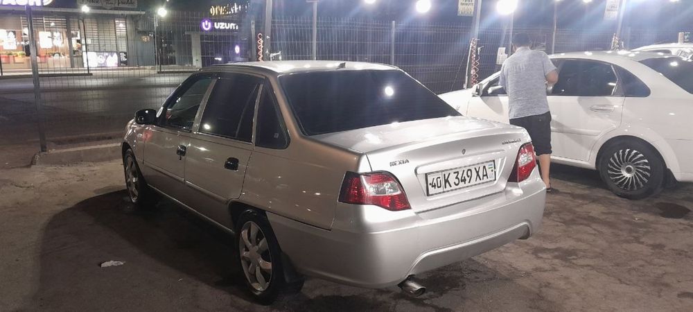 Chevrolet Nexia 2 серебристый