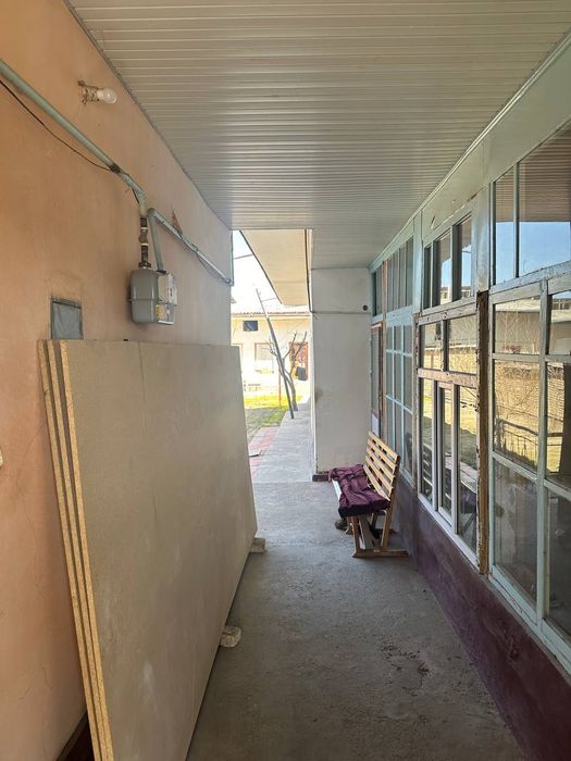 3,5 sotih
4ta hona 1ta yopiq ayvon
Kotta qani Choyhona kocha
Suv svet