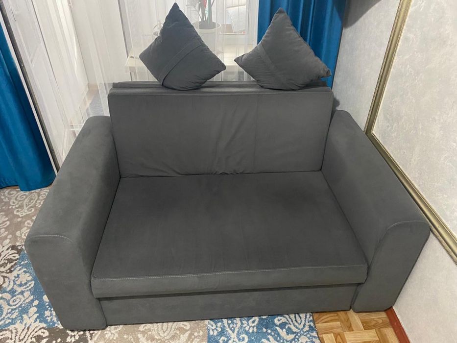 Срочно продам диван