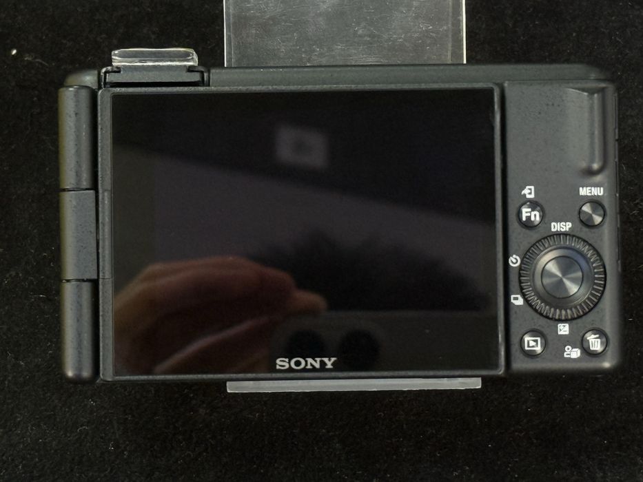 Sony ZV-1F Baitimes