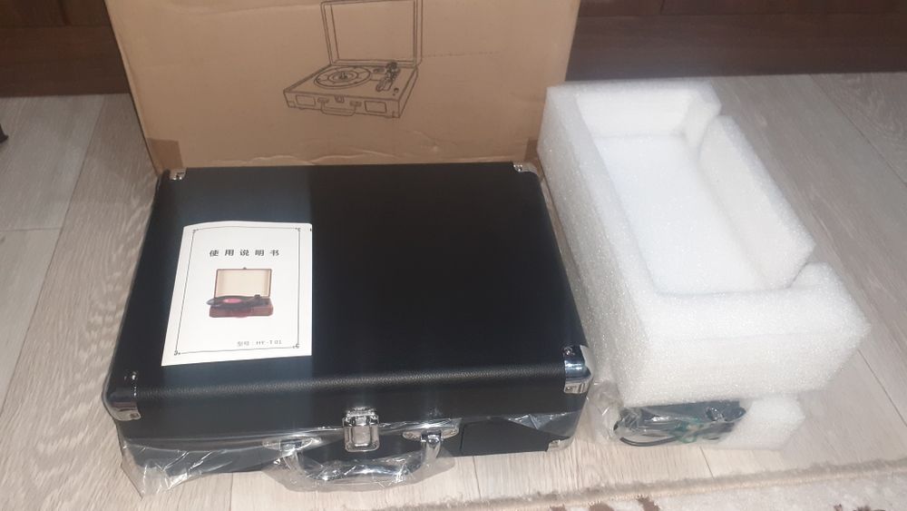 Виниловый проигрыватель!