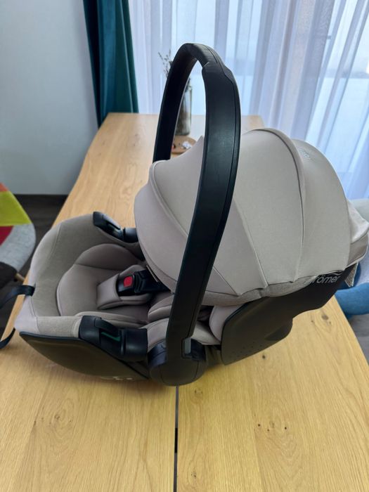 Scoică auto Britax Römer Baby-Safe Pro + baza Isofix + insert de nou născut