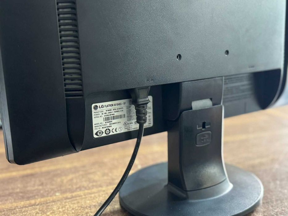 Монитор LG W1946S-BF