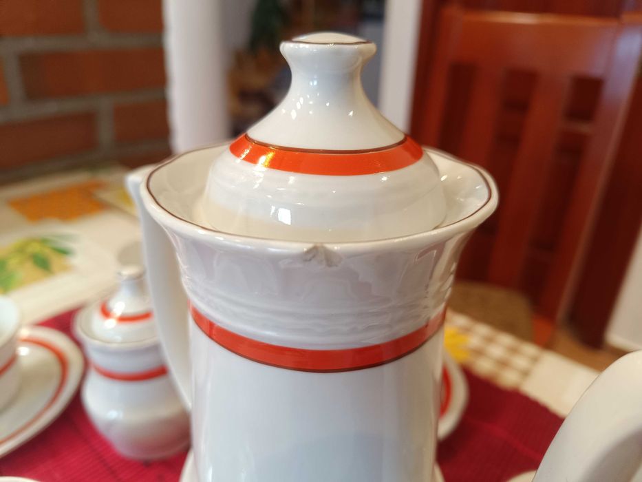 Set cafenea portelan 6 persoane utilizat cu defect minor