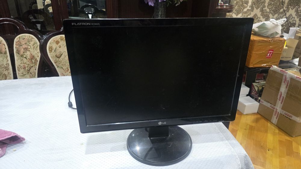 ЖК-монитор LG Flatron W1942S sotiladi