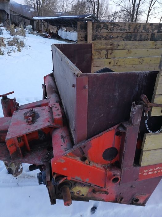 Remorca tractor monoaxa