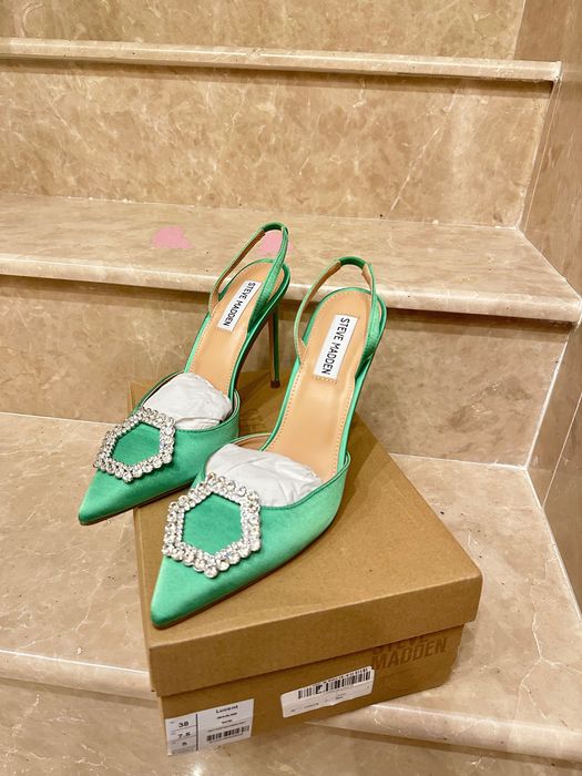 Steve Madden Обувки Vionnet с отворена пета и декоративни камъни.