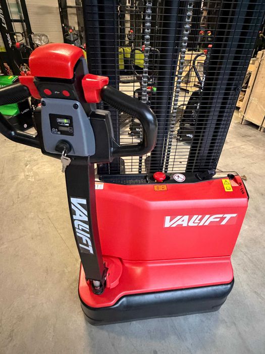 Liza electrica cu catarg Transpaleta electrica 1,5T VALLIFT DIN STOC