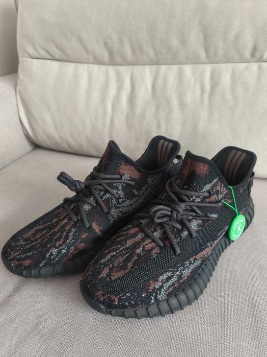 Yeezy Boost 350 V2 Различни модели