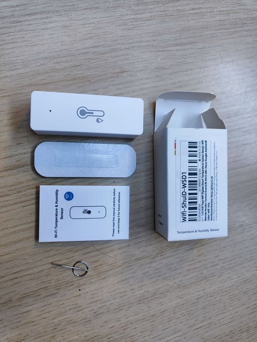 Tuya Smart life термометър и обемен датчик.