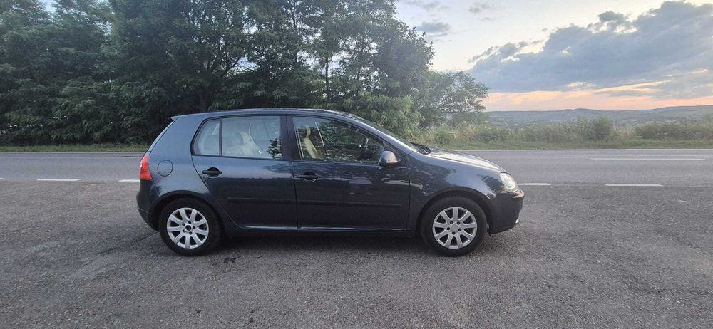 VW Golf 5 – 1.4 FSI (90 CP)