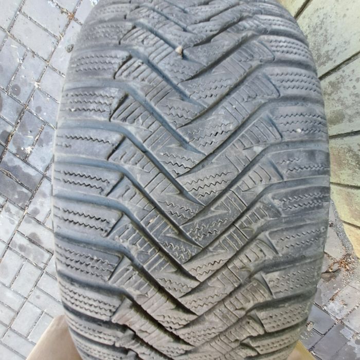 Джанти с гуми /225/45 R18 ЕТ 35 8J
