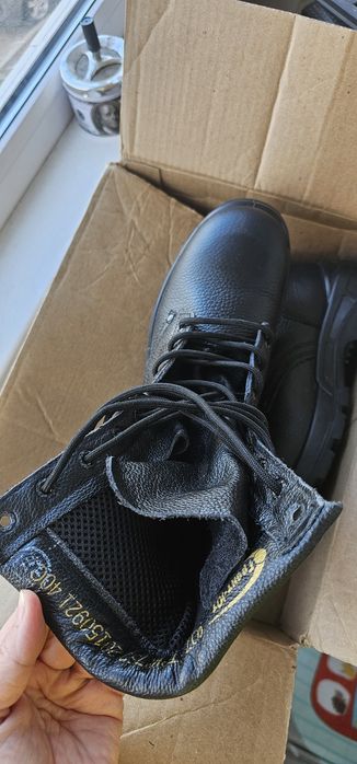 Берцы новые 40р-р