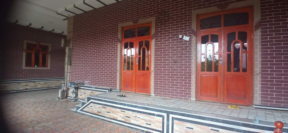 Uy sotiladi ibn sino