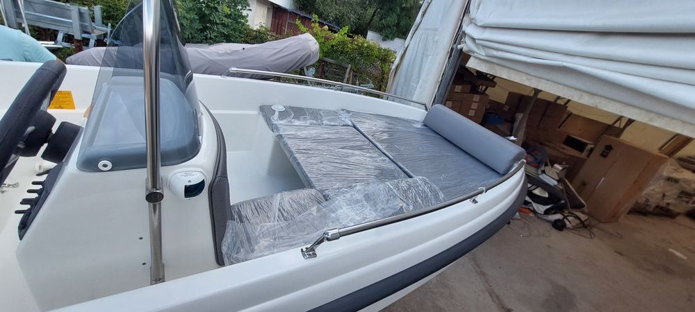 Нова стъклопластова лодка Karel 130GT /400см*168см/