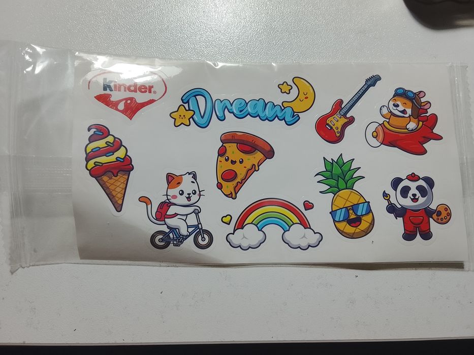 пачка наклеек киндер