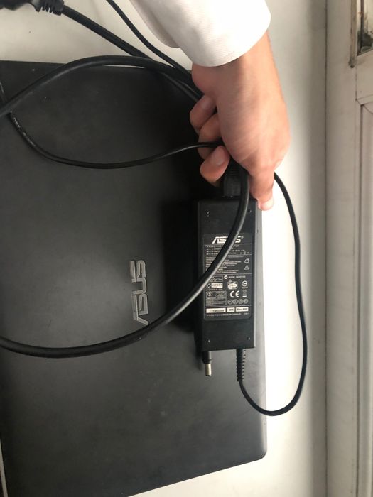 Срочно продам Ноутбук ASUS x550c