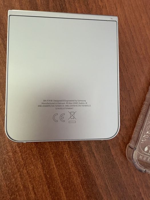 Андроид Самсунг флип 6