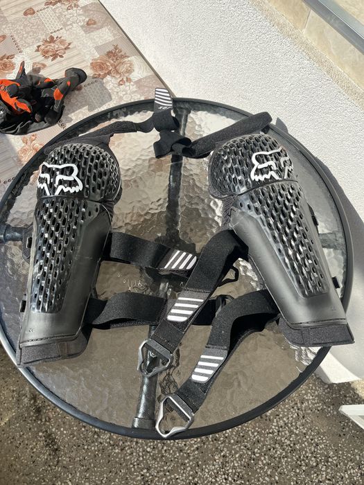 Каска FOX Proframe RS с MIPS с наколенки