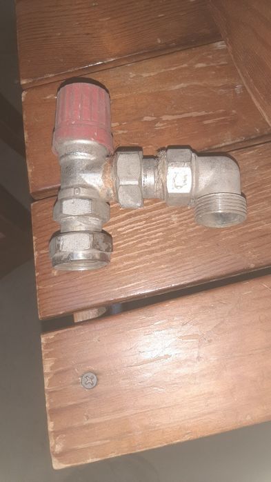 Продам краны для радиаторов отопления