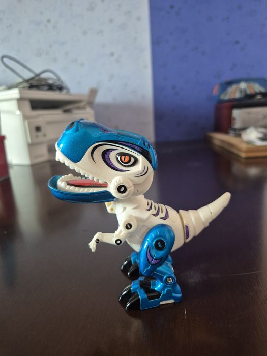 Робот динозавр «Динобот»