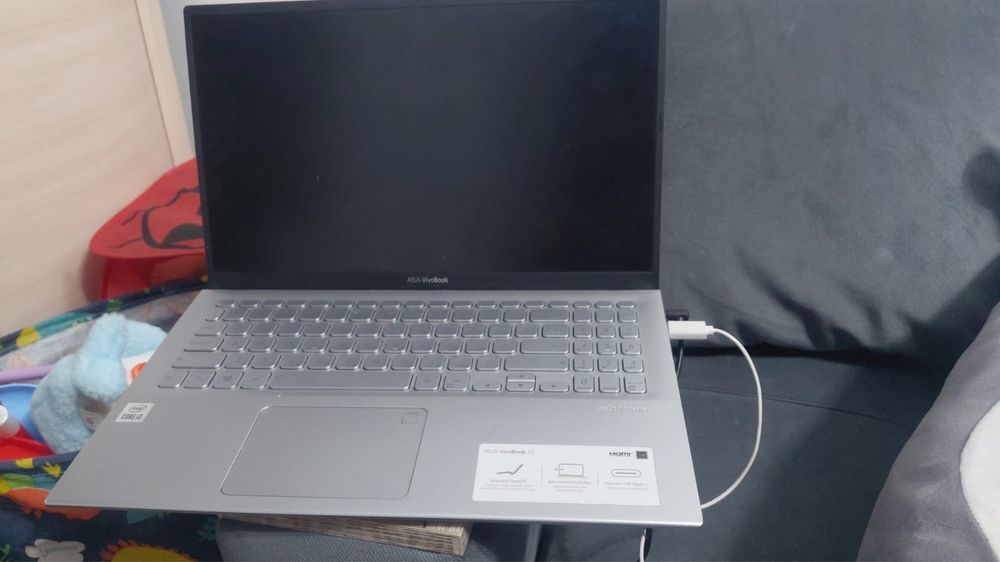 продам ноутбук Asus vivobook