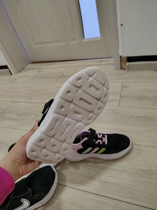 Маратонки Nike ,Adidas 35 номер