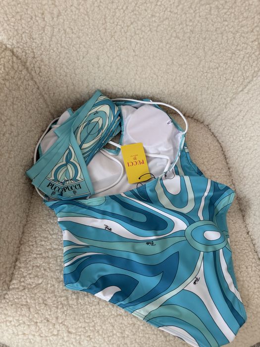 Pucci дамски цял бански с аксесоари