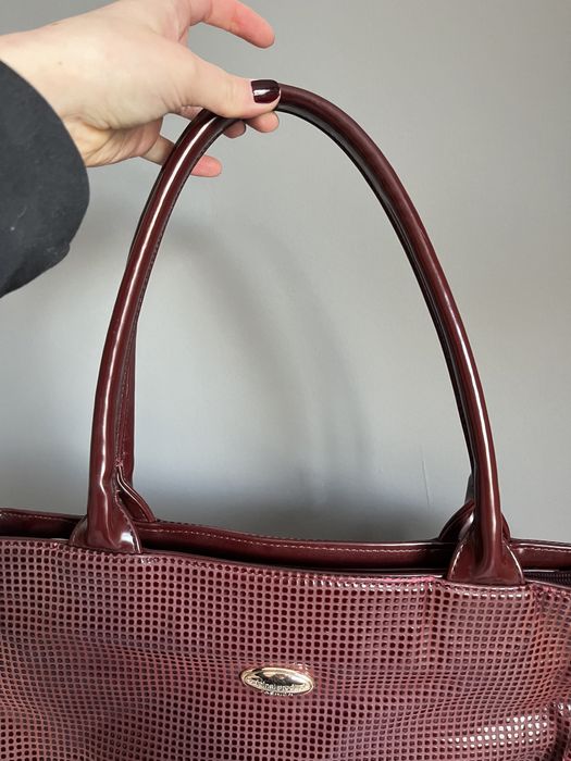 Тъмночервена дамска чанта