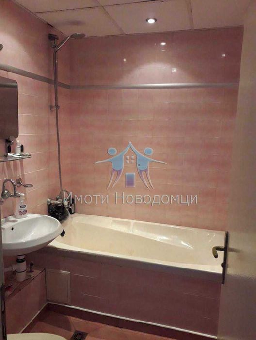 Продава се Двустаен апартамент в Шумен, Пазара - 67 кв.м за 1271 €/кв.м - Снимка #4