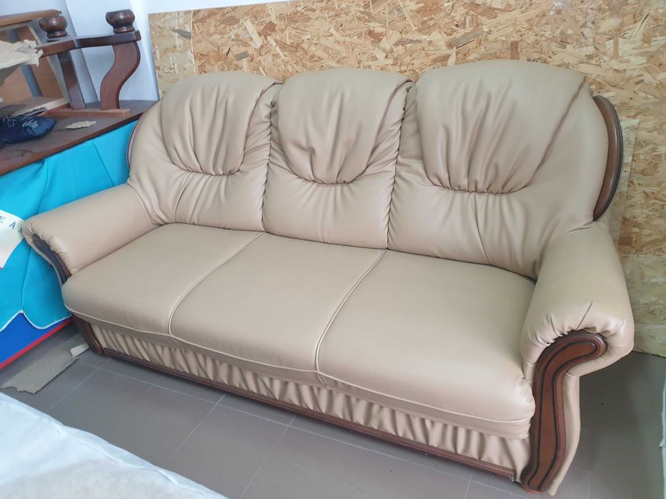 Canapea neextenibila 3 locuri-Piele-import