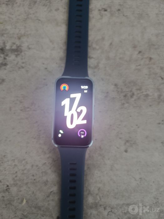 Продаю фитнес браслет Huawei band 10