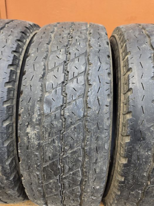 4 бр. гуми за бус 215/70/15C Bridgestone 5 mm DOT 1514