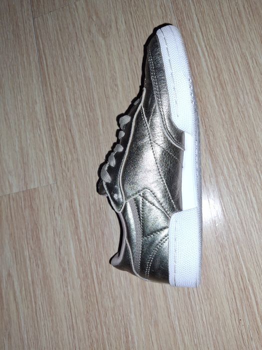 Дамски спортни обувки Reebok