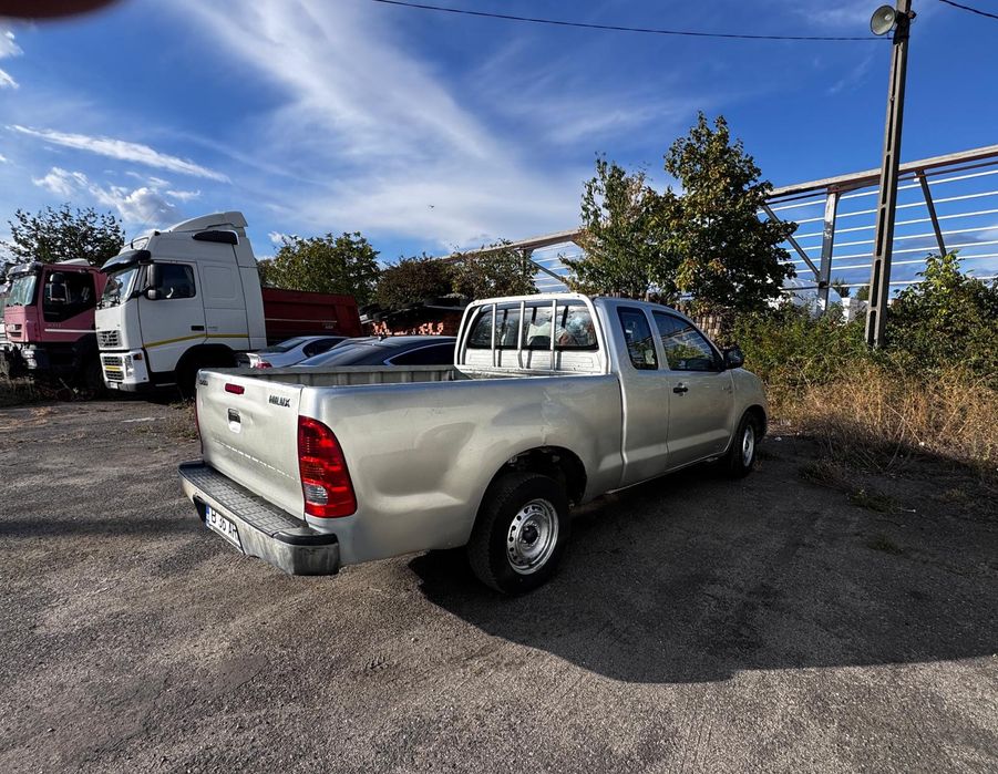 Vând Toyota Hilux