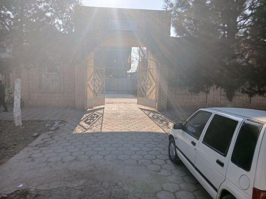 16 сотих жой,16 та дукони билан сотилади.